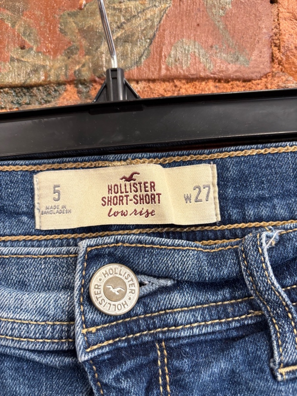 Hollister Low Denim Cuffed Women's Shorts - Blue Size 5 W 27 Y2K - Picture 2 of 5
